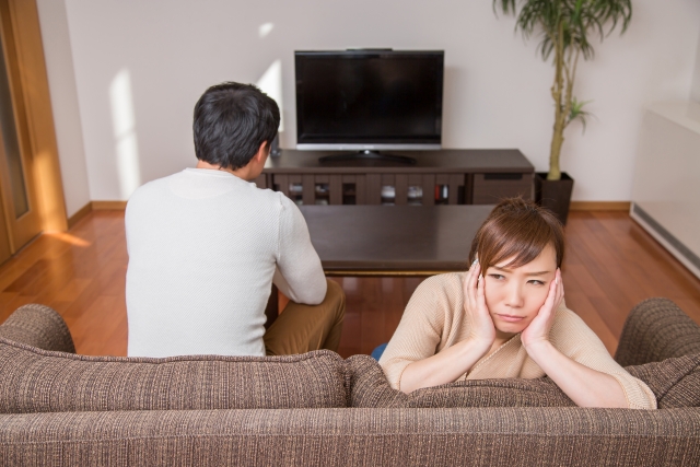 夫と離婚すべきか悩んでいます。冷静になるために別居しようと思っていますが、生活費はどうなるのでしょうか。